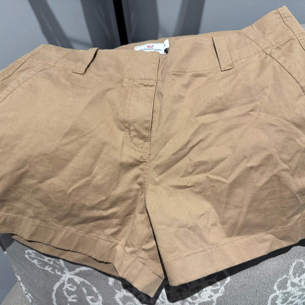 Women's Vineyard Vines Tan Shorts